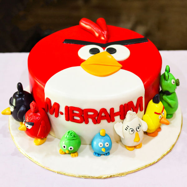 Chocolate Cake with birds figure topping