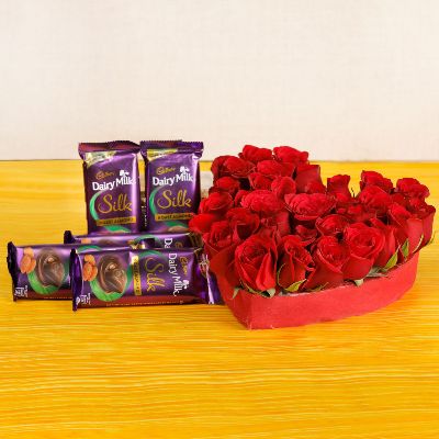 30 Red Roses And 5 Silk Chocolates