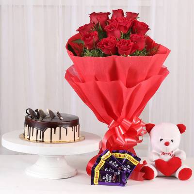 Softy Roses Hamper Combo