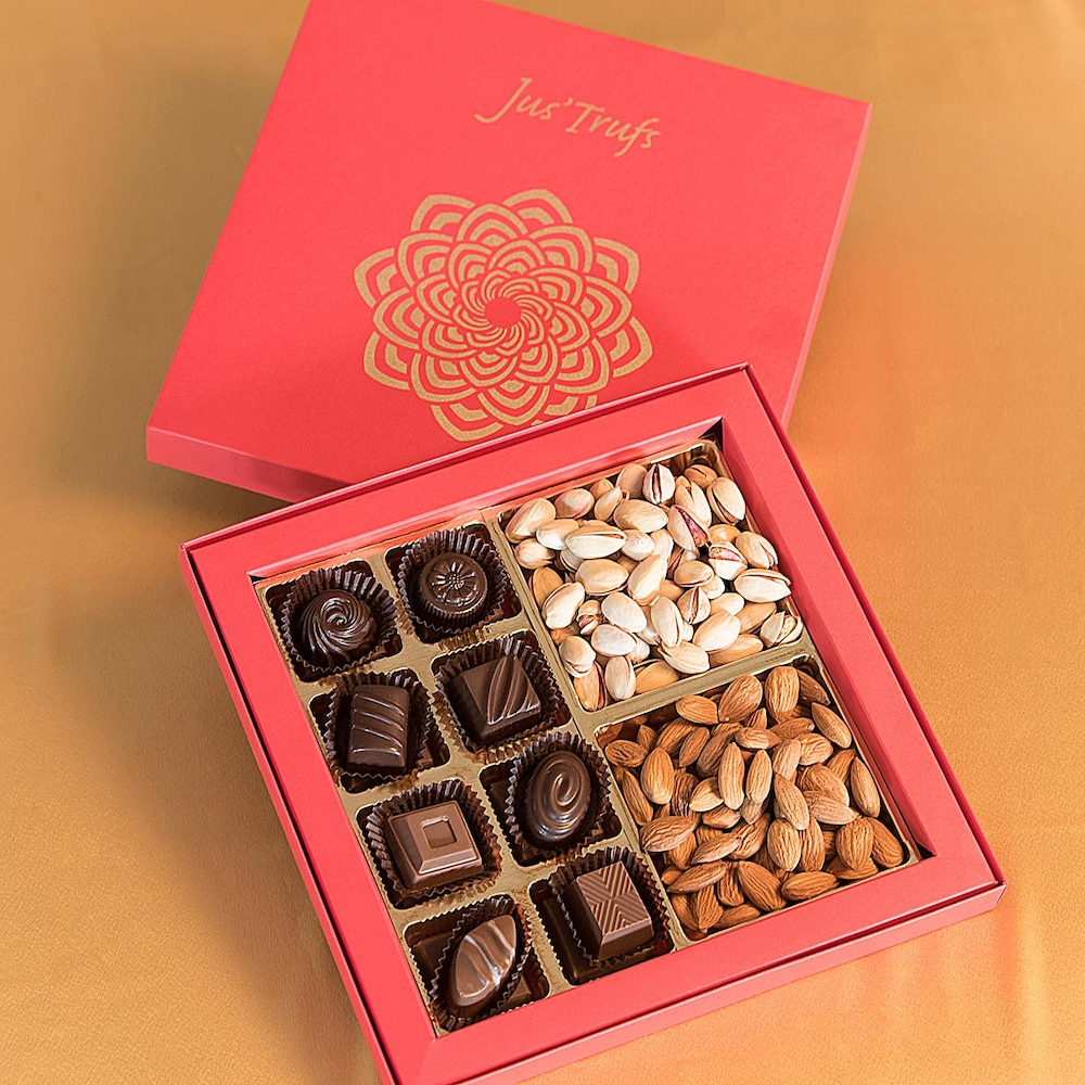 RUCHOKS - Diwali Chococracker Magic Moments Chocolates Gift Box 215g (P2+2)