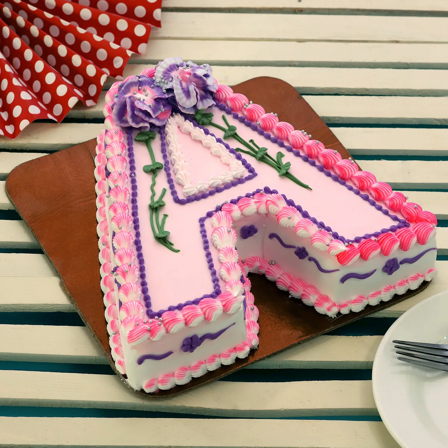 Send Cake in alphabetic letter shape Online | Free Delivery | Gift Jaipur