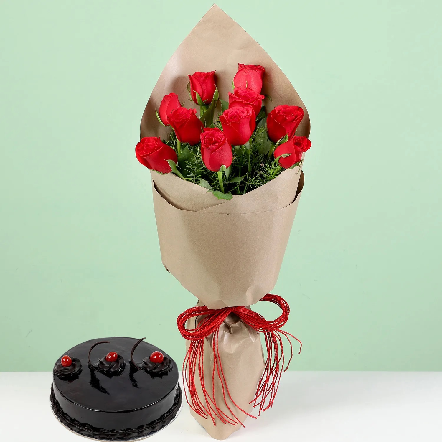  Bouquet Of Red Roses & Chocolate Truffle Cake