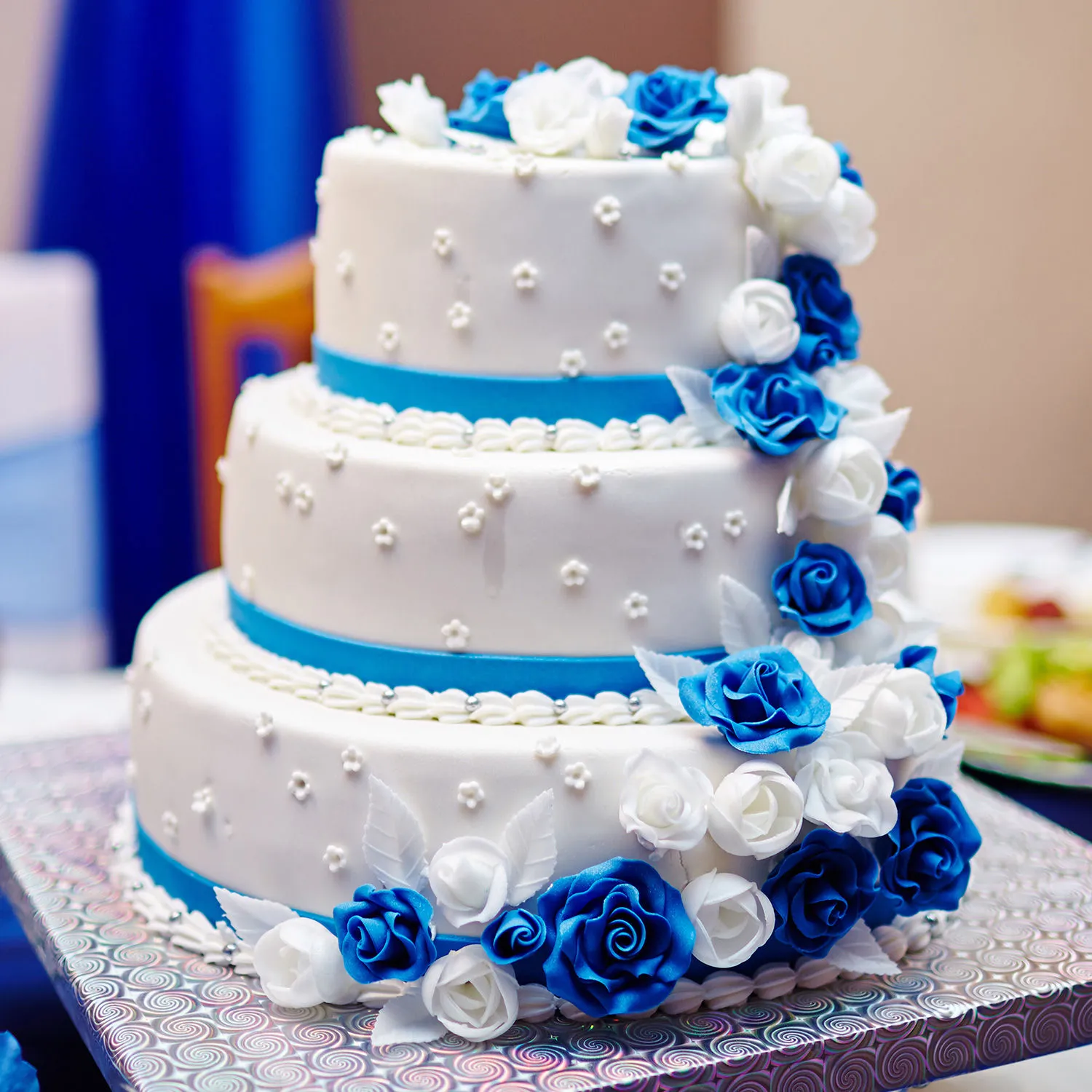 Three steps online delivery in India | Three tier cakes - Expresluv –  Expressluv