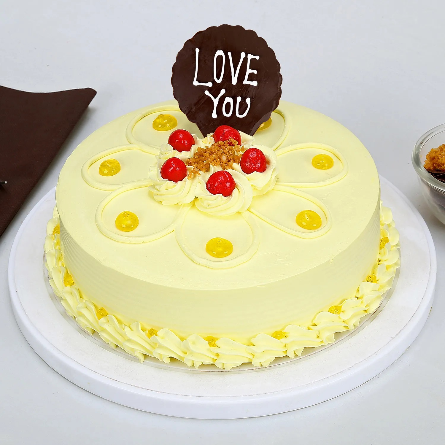 ❤ Anniversary Cake - Easy Heart Shaped Cake Decoration Eggless in Hindi -  YouTube