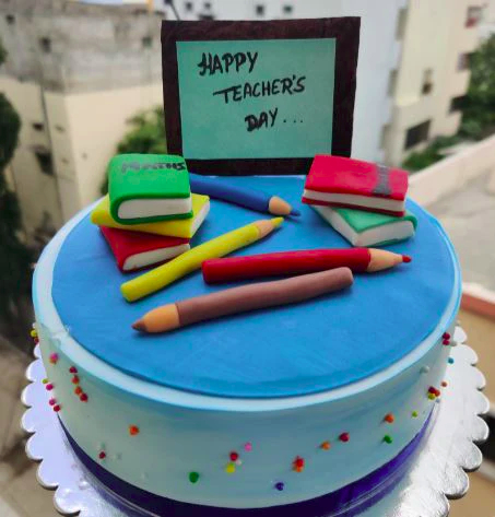 Happy Teachers Day Cakes | Send Teachers Day Cake - GiftaLove.com